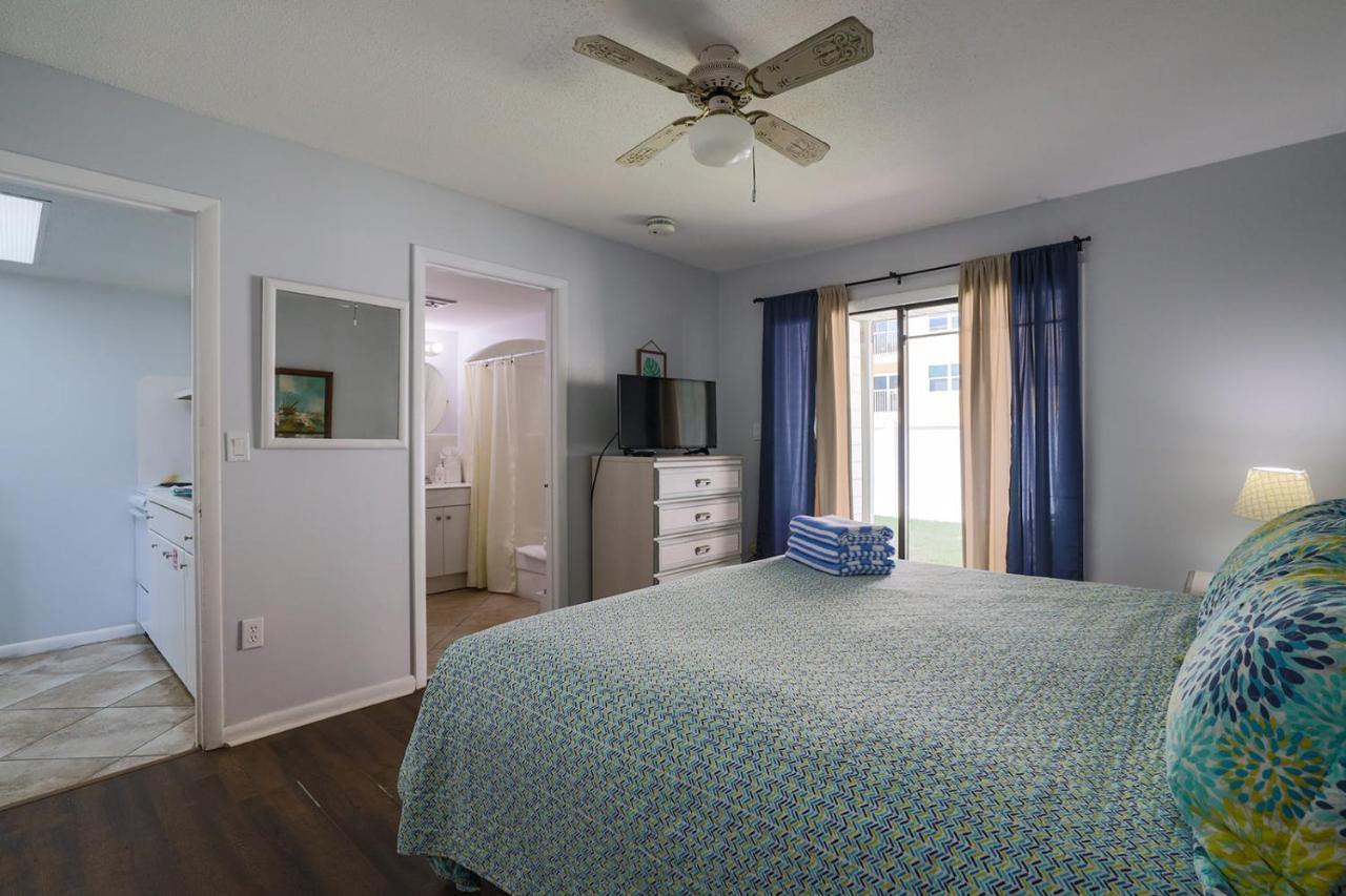 Coastal Waters Hotel New Smyrna Beach Exterior photo