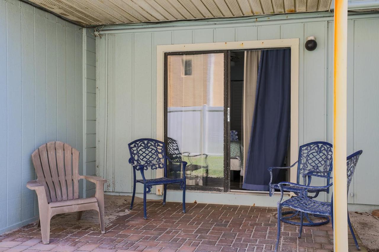 Coastal Waters Hotel New Smyrna Beach Exterior photo