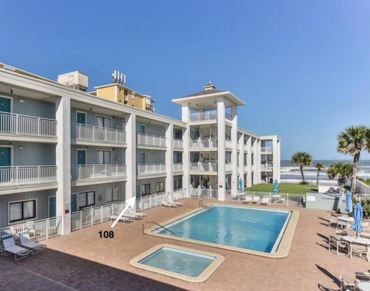 Coastal Waters Hotel New Smyrna Beach Exterior photo
